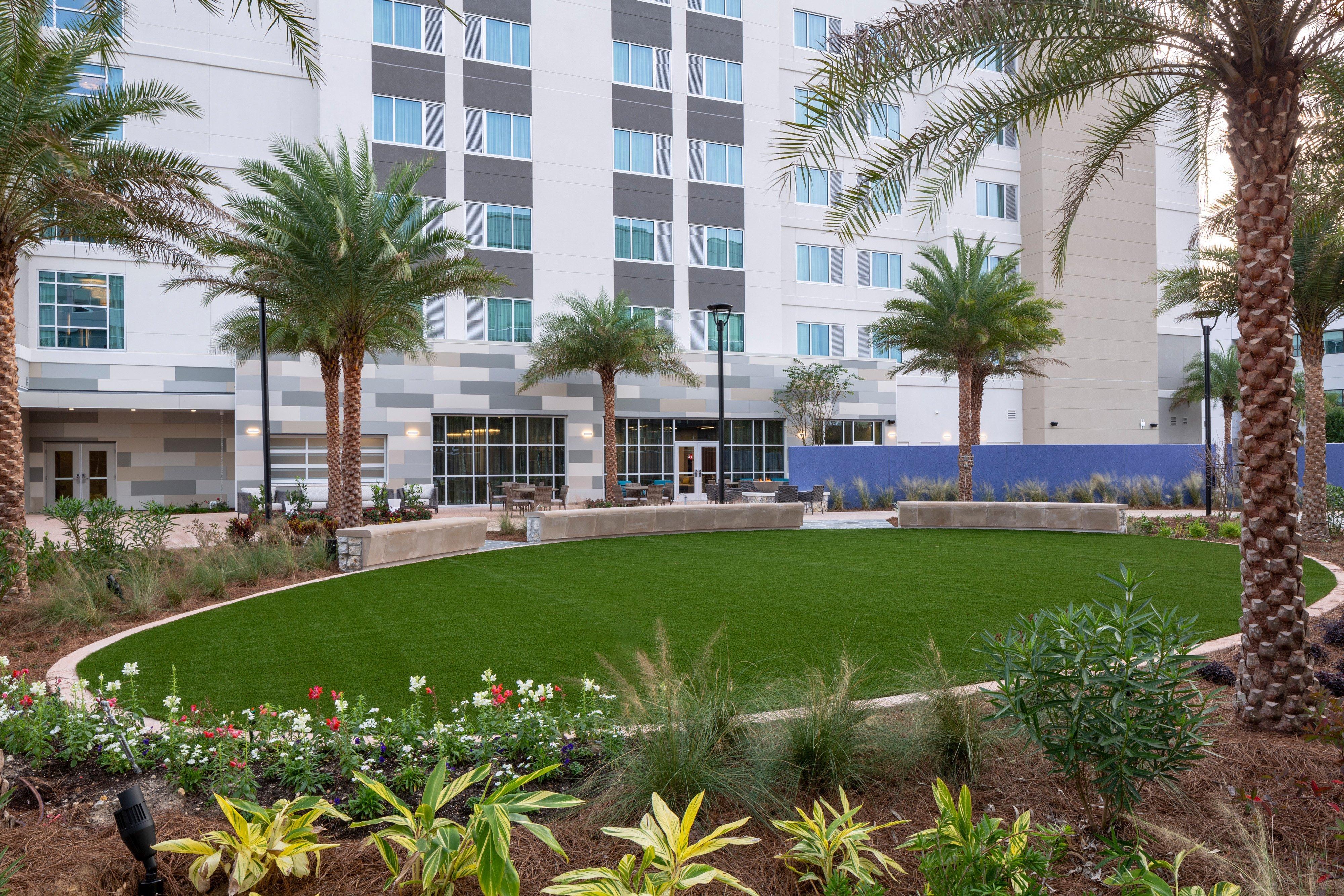Hotel Indigo Gainesville-Celebration Pointe By Ihg Exterior foto